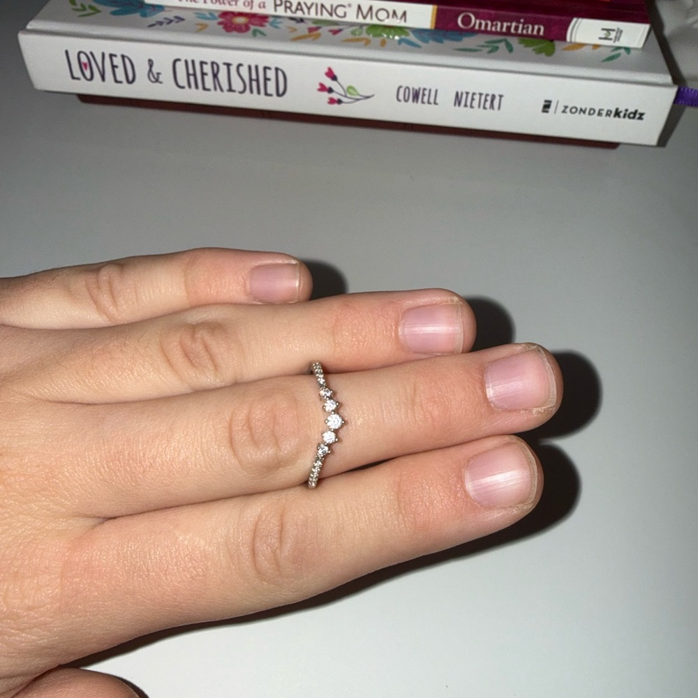 Amazon Silver Sparkling Ring